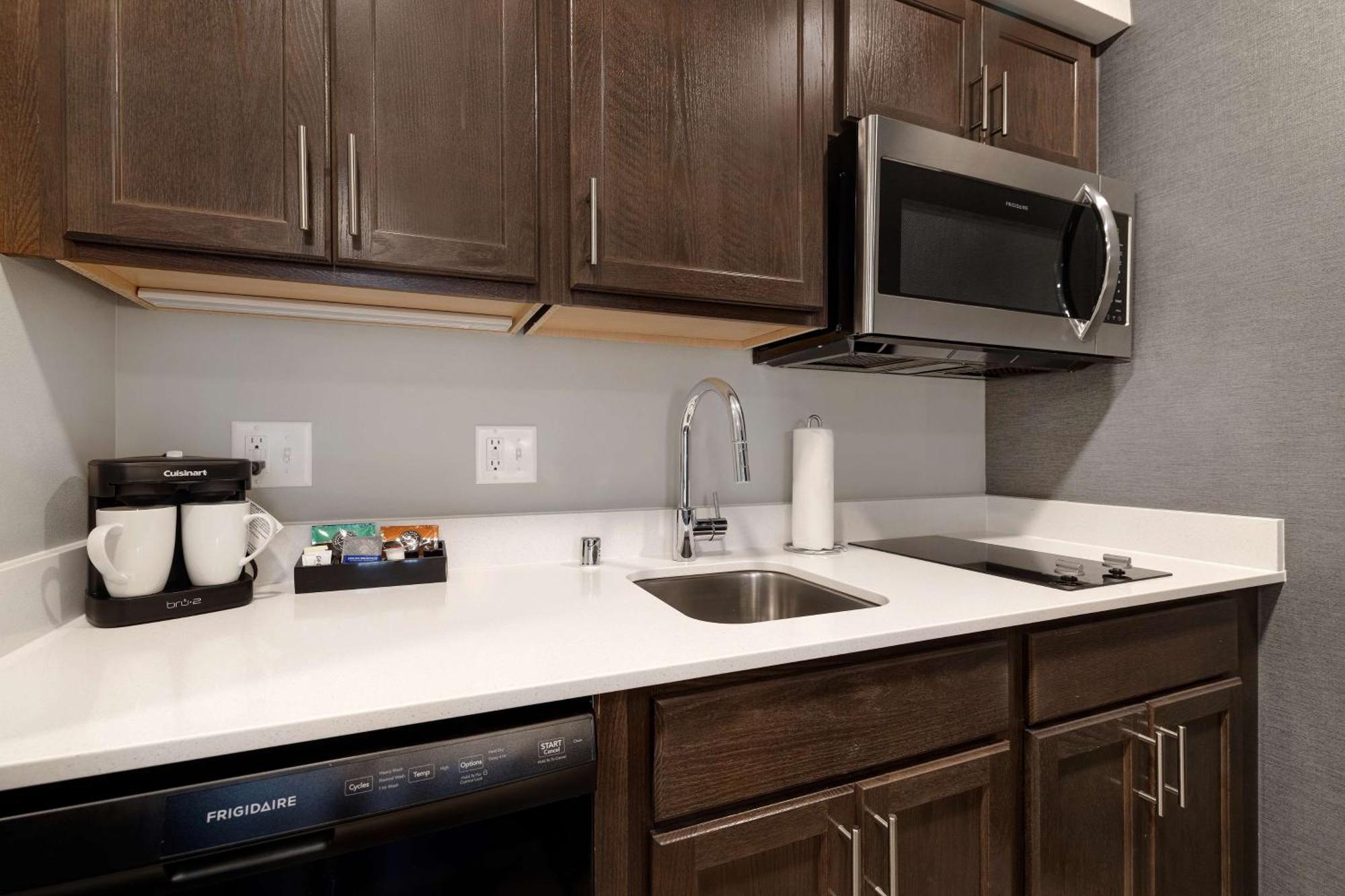 Homewood Suites By Hilton Oak Creek Milwaukee Exterior foto