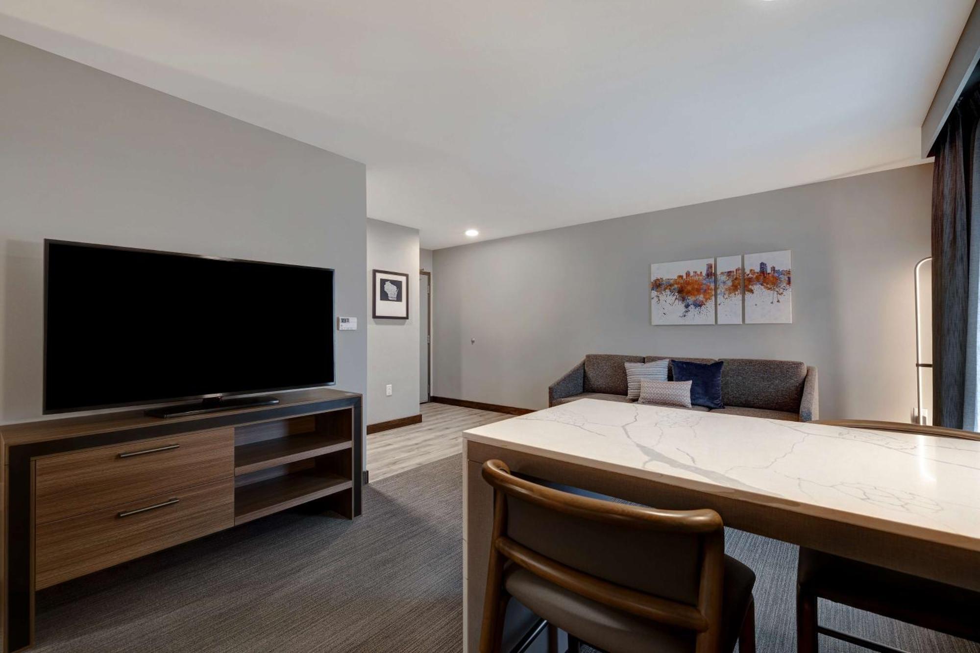 Homewood Suites By Hilton Oak Creek Milwaukee Exterior foto