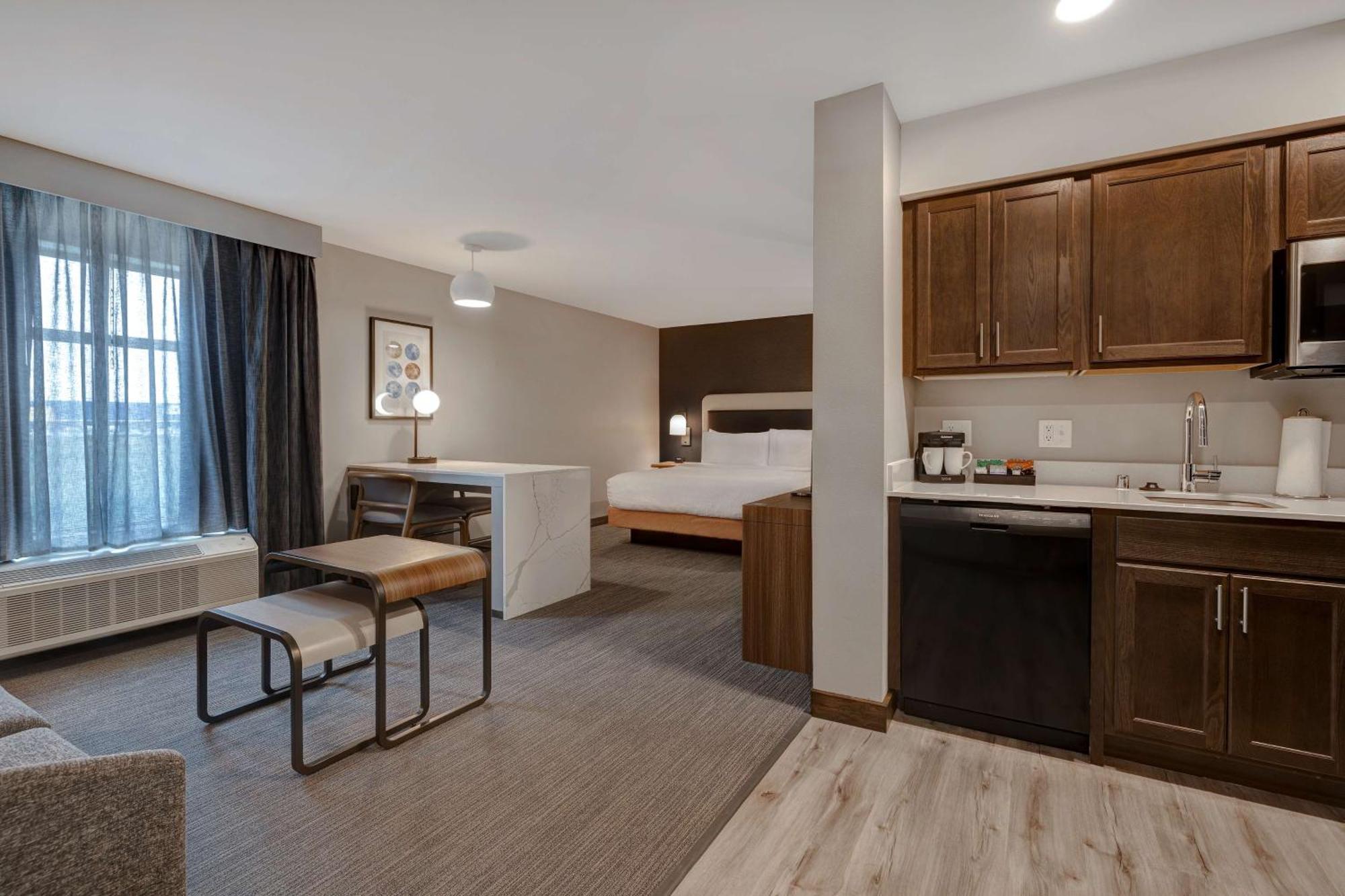 Homewood Suites By Hilton Oak Creek Milwaukee Exterior foto
